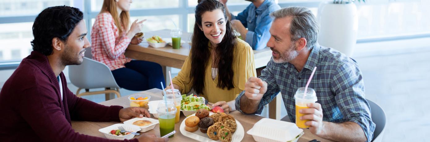 college students eating lunch