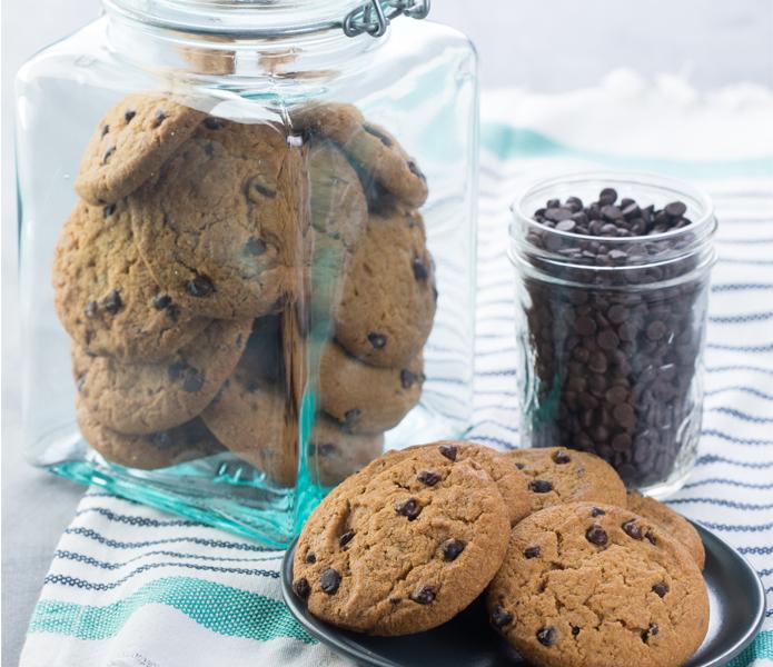 Value Zone 2.5 oz Chocolate Chip Cookies | Otis Spunkmeyer