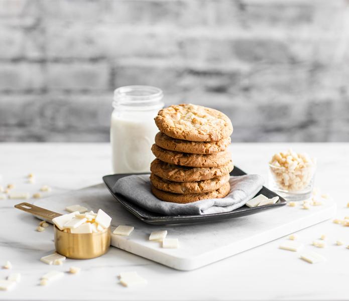 Gourmet 1.5 oz White Chunk Macadamia Nut Cookies | Otis Spunkmeyer