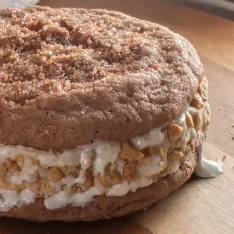 Snickerdoodle Sandwich
